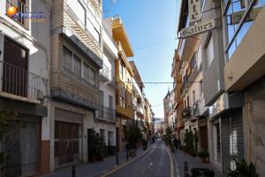 VENTA DE CASA CON LOCAL COMERCIAL EN EL MISMO CENTRO DE LANJARÓN (GRANADA) photo 0