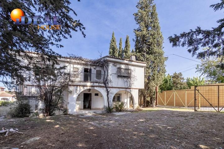 CHALET CON PARCELA DE 2.800 M2 EN BARRIO DE MONACHIL photo 0