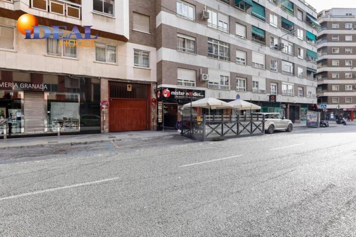 CALLE EMPERATRIZ EUGENIA photo 0