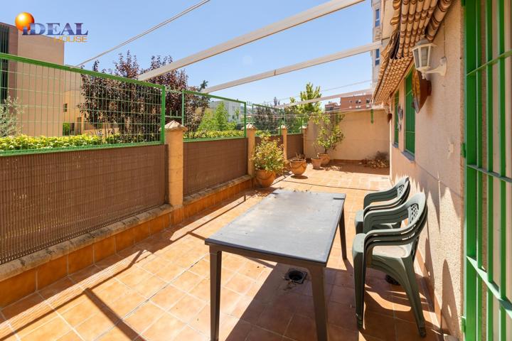 SE VENDE BONITO PISO CON GRAN TERRAZA EN C-PADRE CLARET ,GRANADA photo 0