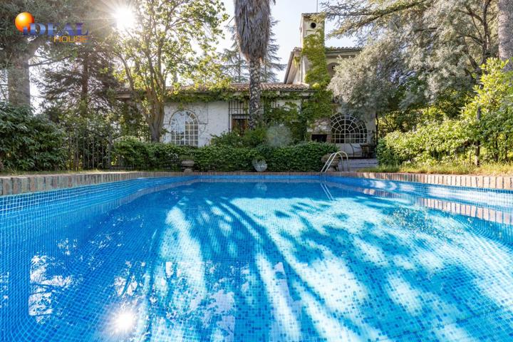 ¡MAGNIFICO CHALET CON AMPLIOS JARDINES Y PISCINA EN CORTIJO DEL AIRE! photo 0