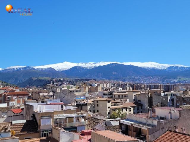 Ático Premium en pleno corazón de Granada. Lujo, comodidad y vistas inigualables. photo 0