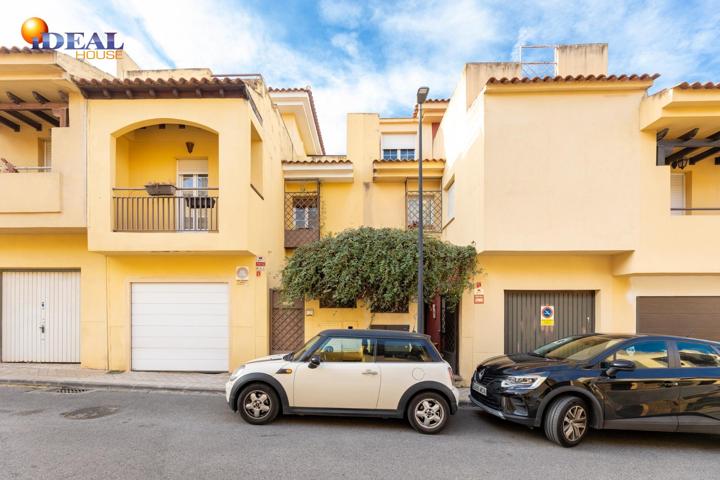 'Casa perfecta en Armilla: 4 dormitorios, patio y ubicación inmejorable' photo 0