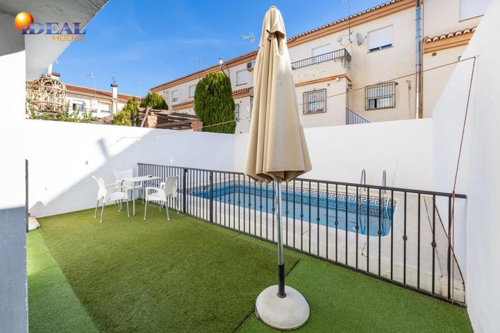 Venta de casa adosada con piscina en Belicena (Granada) photo 0