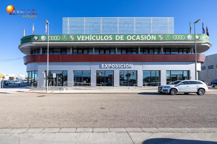 SE VENDE EDIFICIO COMERCIAL TOTALMENTE INSTALADO A PIE DE CARRETERA EN POLIGONO ZARATE 'PELIGROS' photo 0