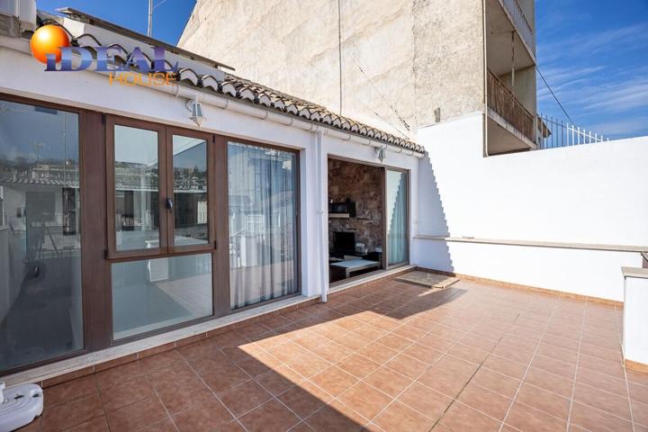 Ático Dúplex Premium en el Corazón de Granada: Lujo, Espacio y Vistas de Ensueño. photo 0