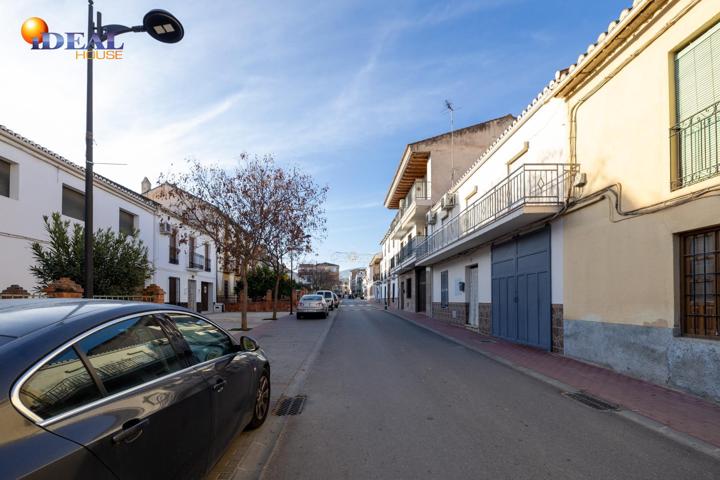 Amplia casa adosada en Salar photo 0