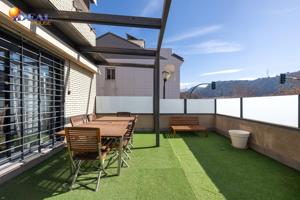 ¡¡¡PRECIOSO CASA CON TODO EL CONFORT Y LUJO QUE MERECES EN GRANADA!!! VEN A VISITARLO photo 0