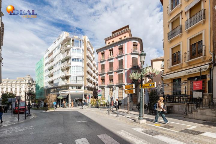 Venta de piso en Granada (Zona Centro) photo 0