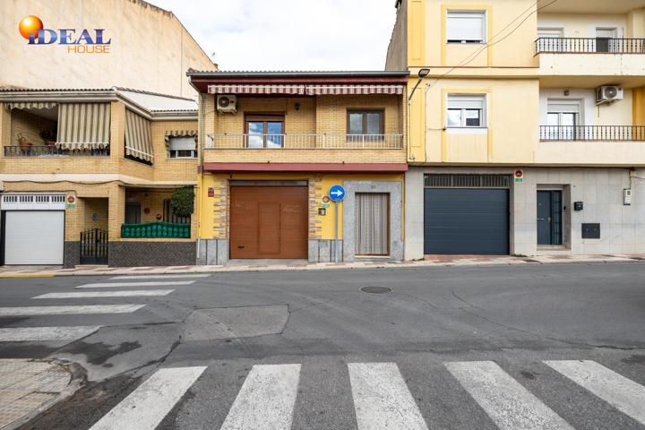 CASA EN VENTA EN CALLE MADRID. MARACENA photo 0
