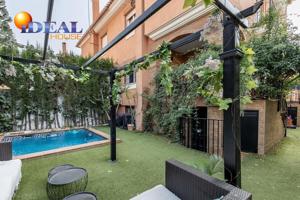 Exclusivo Chalet Pareado con Licencia Turística y Piscina Privada: Tu Paraíso Personal photo 0