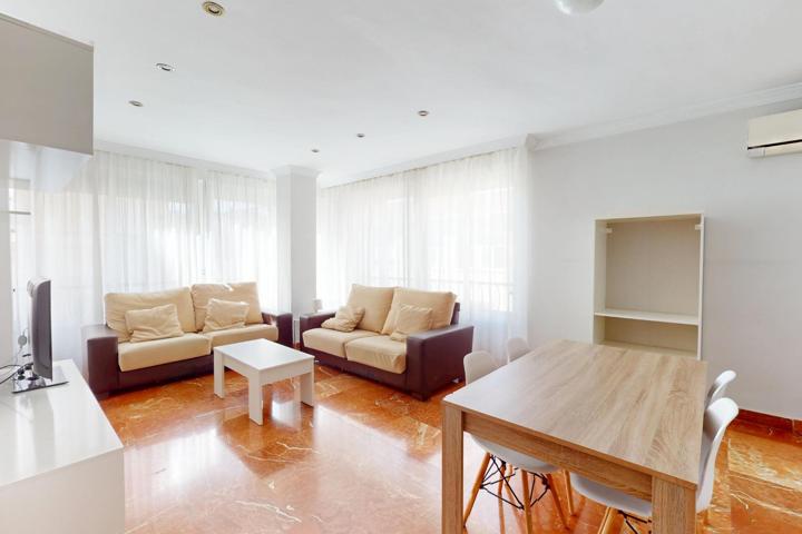 B6169J1. Espectacular piso de 3 dormitorios junto a Gran Capitan photo 0