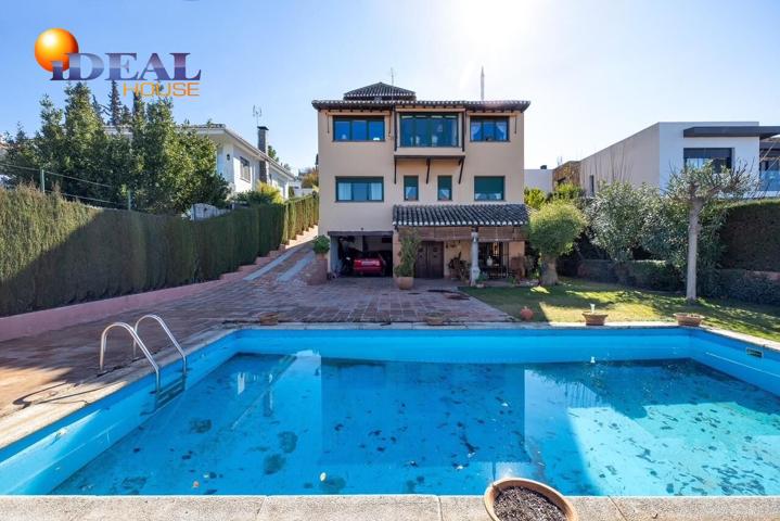 GRAN CASA CON PISCINA EN COLINAS BERMEJAS, MONACHIL photo 0