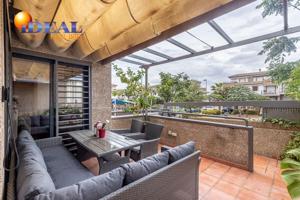 EXCLUSIVO ADOSADO EN ARMILLA: VISTAS, LUZ, DISEÑO Y CONFORT TOTAL photo 0