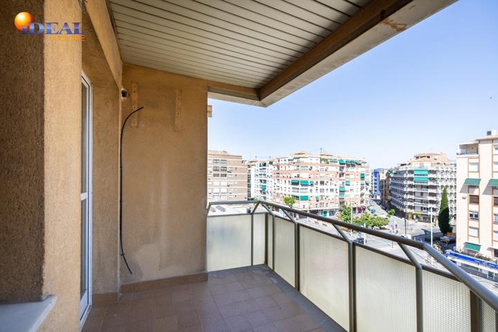 🏡 Amplio piso en Plaza Einstein – Ubicación excepcional en el centro de Granada photo 0