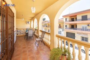 Venta de casa + local almacén de 145 m2 en Iznalloz (Granada) photo 0