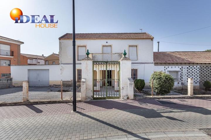 🏡 Villa con gran potencial en el centro de Ambroz – Parcela de 1.000 m² | 400 m² construidos 🏡 photo 0