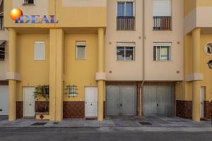 ¡Tu casa ideal te espera en Los Ogíjares! Tranquilidad, vistas y espacio para toda la familia photo 0