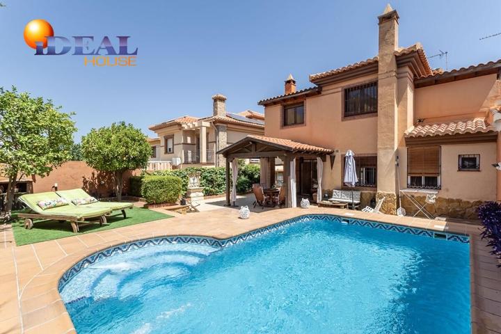 PRECIOSA CASA EN LA ZUBIA photo 0