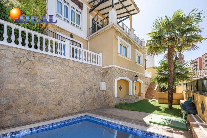 Chalet Individual con piscina y calidades de lujo en Carretera de la Sierra photo 0