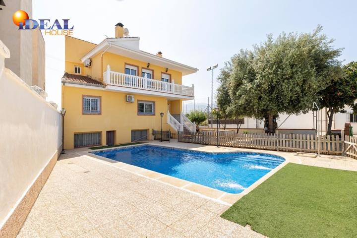 Amplio Chalet con piscina, pista deportiva y vistas en Ogíjares. photo 0