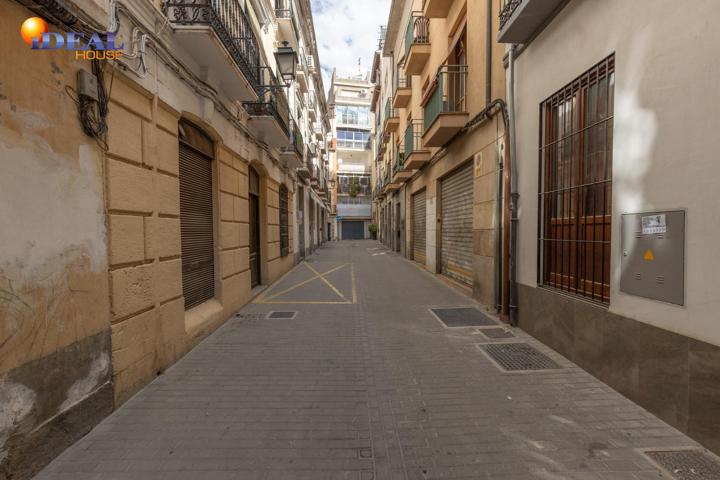 PRECIOSO PISO MUY CERCA DE CATEDRAL EN CALLE LUCENA photo 0