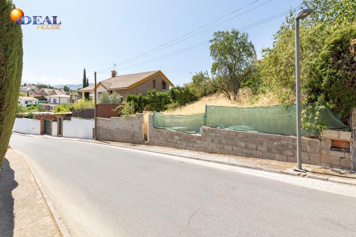 Venta de solar de 590 m2 en Otura (Zona Colegio) photo 0