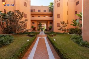 Pisazo en Urbanización Albatros de Playa Granada con terraza de 50 metros photo 0