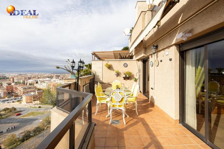 ATICO DUPLEX, 4 DORM, 3 BAÑOS, GARAJE CERRADO PARA DOS COCHES, VISTAS ESPECTACULARES JUNTO BOLA DE ORO Y C.C SERRALLO photo 0