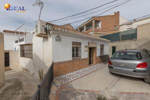 ¡Tu casa económica cerca de Granada te está esperando! photo 0