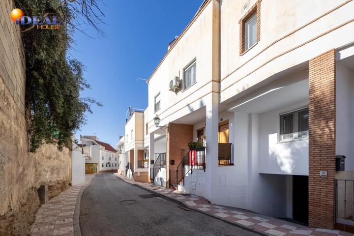 MARAVILLOSA CASA A POCOS MINUTOS DEL CENTRO DE LA ZUBIA photo 0