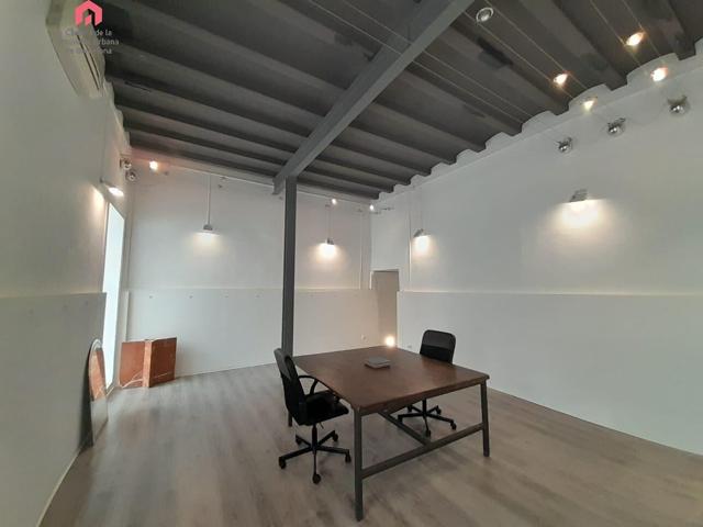 Local comercial refomado en l'Esquerra de l'example de 109m2 photo 0