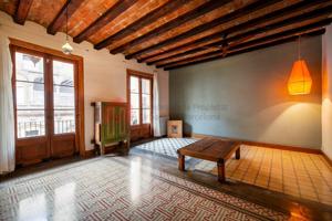 Piso En venta en El Raval, Barcelona photo 0