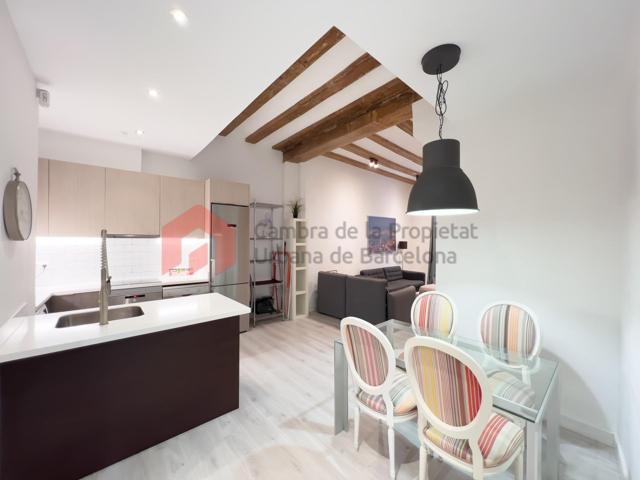Piso en venta en Santa Caterina de Barcelona photo 0