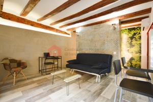 Apartamento con cédula de habitabilidad, totalmente reformado tipo Loft 33 m2 con número de registro para alquiler de temporada. photo 0