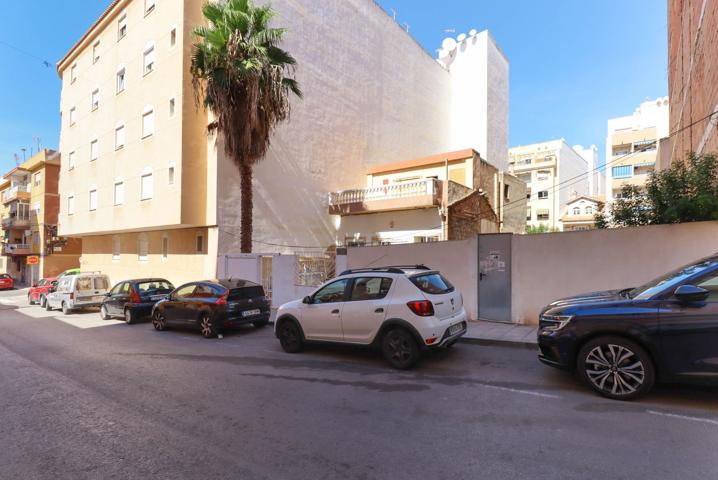 Terrenos Edificables En venta en Torrevieja photo 0