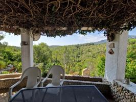 Encantador Chalet en Pratdip con Amplio Terreno y Vistas al Bosque photo 0