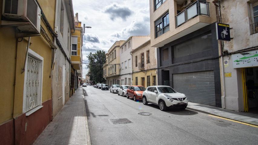 Local céntrico zona Plaza Castelar con salida de humos. photo 0