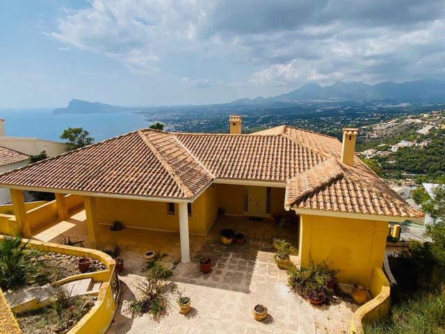 Villa En venta en Altea photo 0