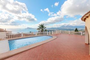 Villa En venta en Altea photo 0