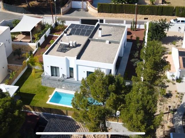 Villa En venta en Altea photo 0