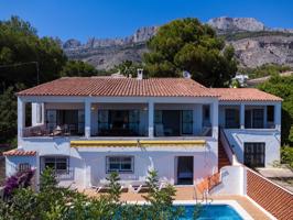 Villa En venta en Altea photo 0