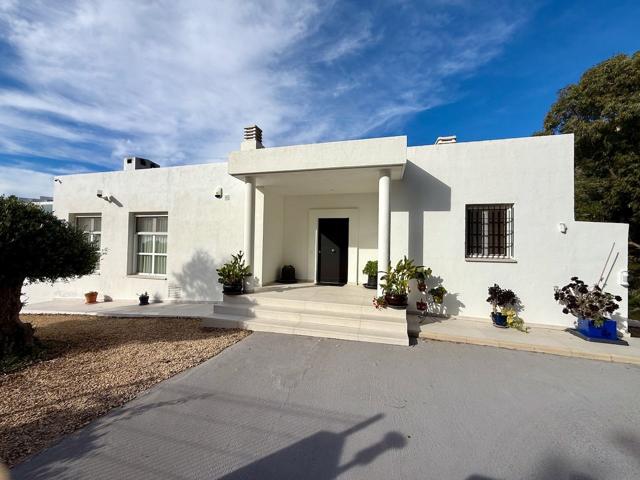 Villa En venta en Altea photo 0