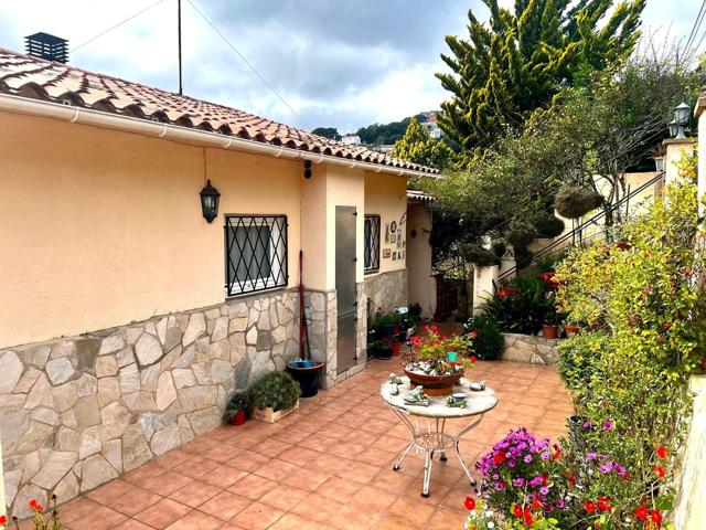 Villa En venta en Pineda de Mar photo 0