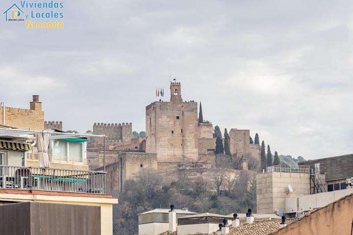 ¡ATICO TRIPLEX CON ENCANTO EN EL CORAZÓN DE GRANADA Y VISTAS PRIVILEGIADAS A LA ALHAMBRA! photo 0