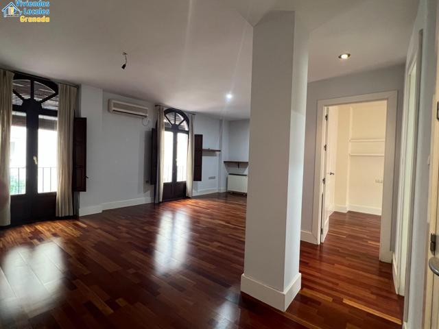 Encantador Piso junto a calle San Matías dos dormitorios photo 0