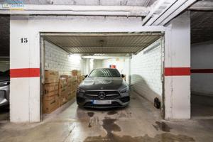 Descubre este magnífico garaje cerrado para dos coches, ubicado en pleno centro de la ciudad, en la photo 0