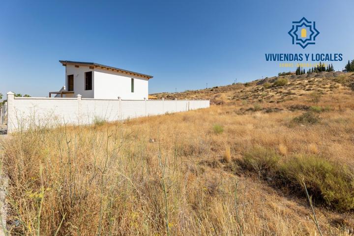 SE VENDE UN SOLAR EN URB.CAÑADAS DEL PARQUE, DILAR photo 0