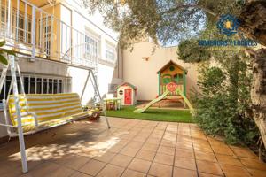 Espectacular casa ubicada en el exclusivo barrio de Albayda, diseñada con una distribución funcional photo 0