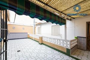 CASA EN VENTA EN CALLE MADRID. MARACENA photo 0